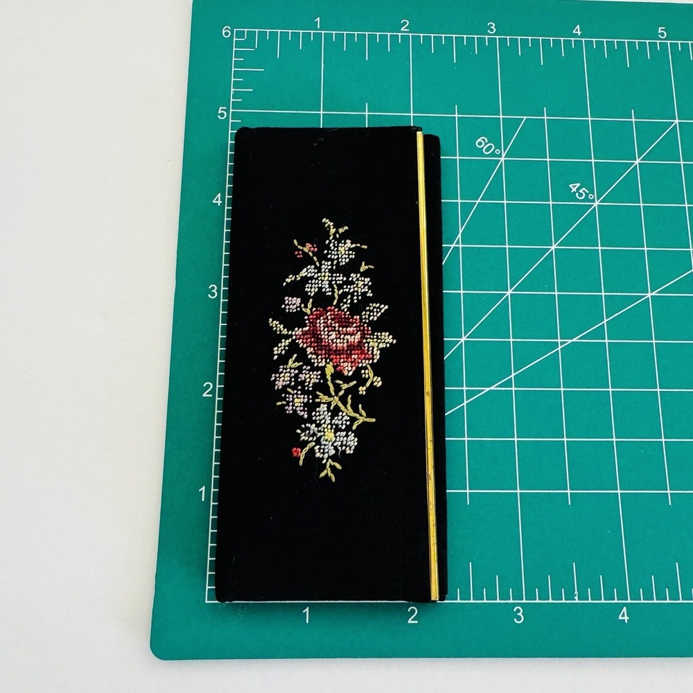 Vtg Petite Point Flower Needlepoint Embroidery Black Beauty Mirror Case NO Comb - Picture 6 of 6